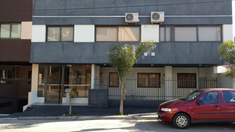 DEPARTAMENTO CON COCHERA Y PILETA !!