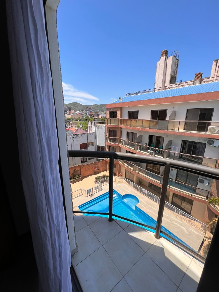 ESPECTACULAR DEPTO CON PILETA Y AIRE ACONDICIONADO
