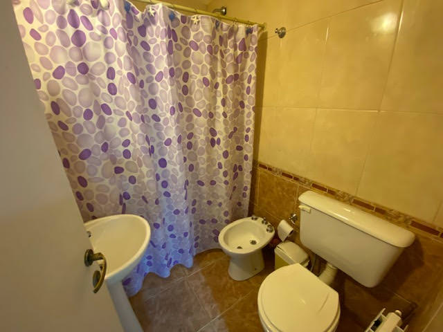 DEPARTAMENTO CÉNTRICO CON COCHERA Y PILETA 