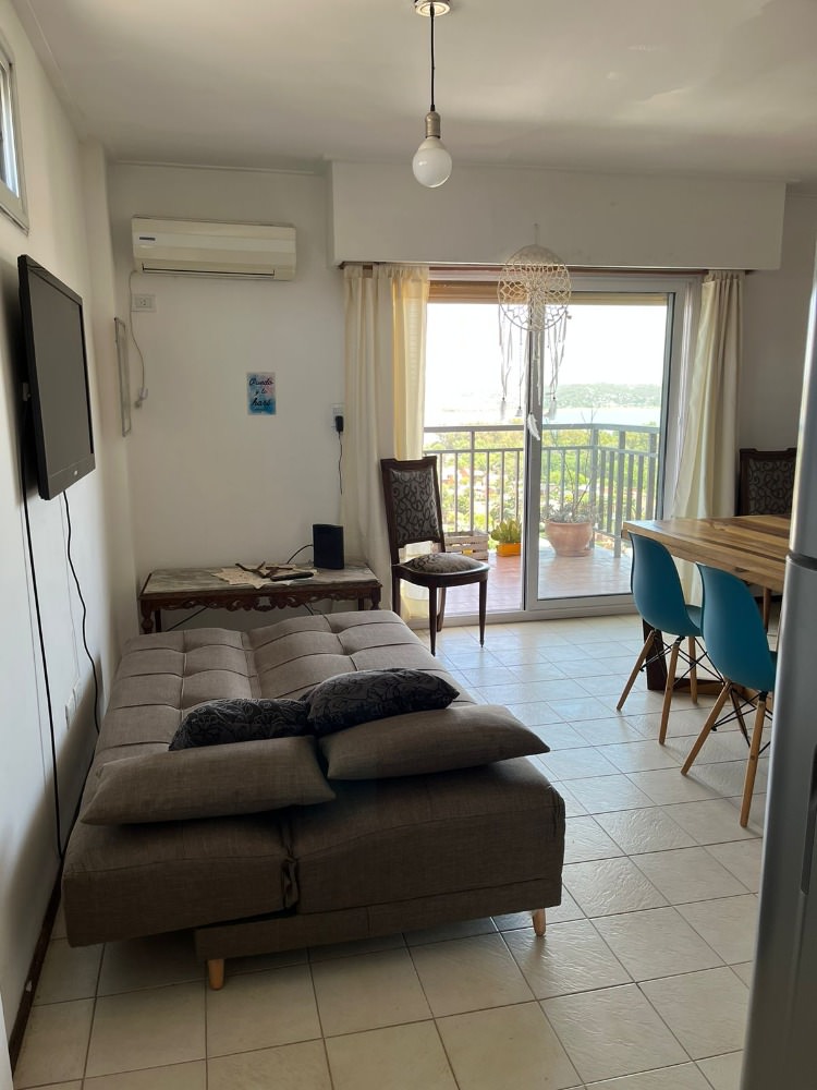 DEPARTAMENTO EN BARRIO SANTA RITA
