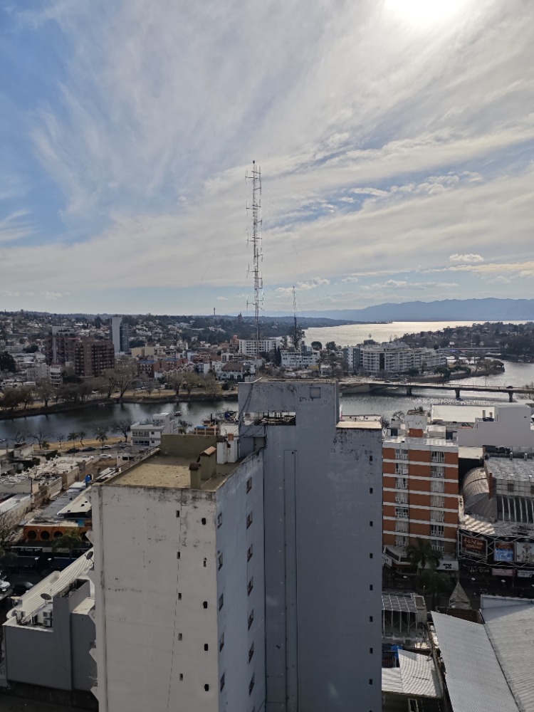 EDIFICIO ACUARIO II CON VISTA ESPECTACULAR!