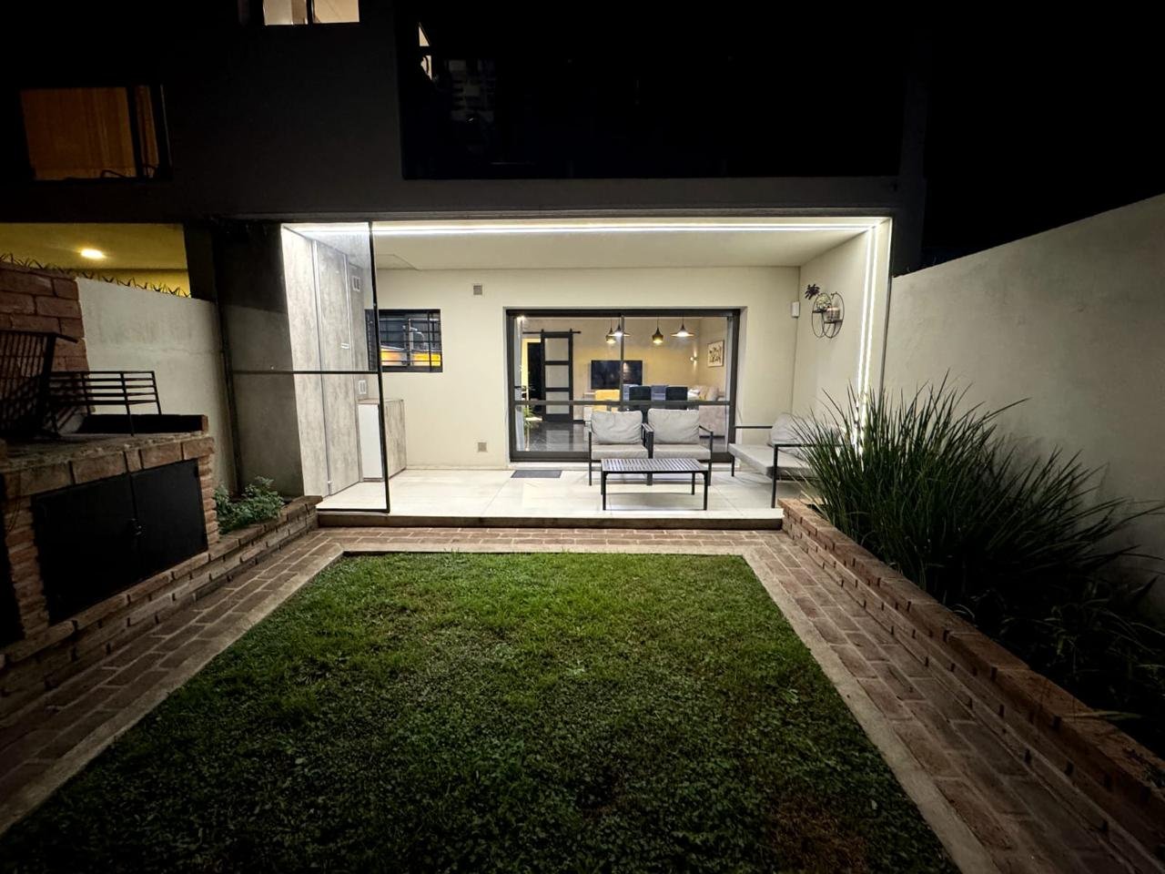 MODERNO DEPARTAMENTO 1 CUADRA CENTRO