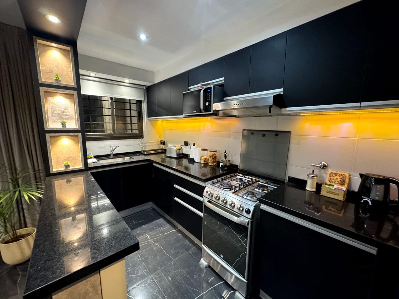 MODERNO DEPARTAMENTO 1 CUADRA CENTRO