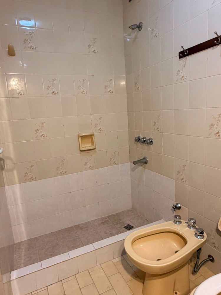 DEPTO 2 DORM CENTRO CON COCHERA