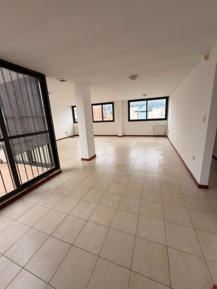 DEPTO CENTRO 2 DORM CON COCHERA