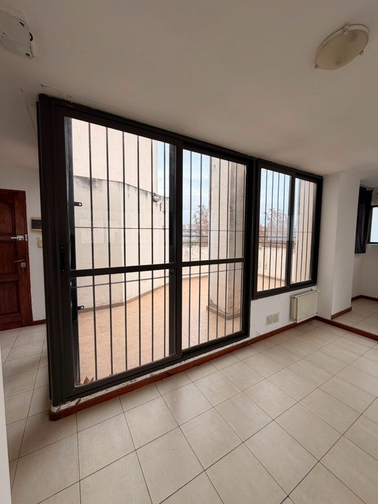 DEPTO CENTRO 2 DORM CON COCHERA