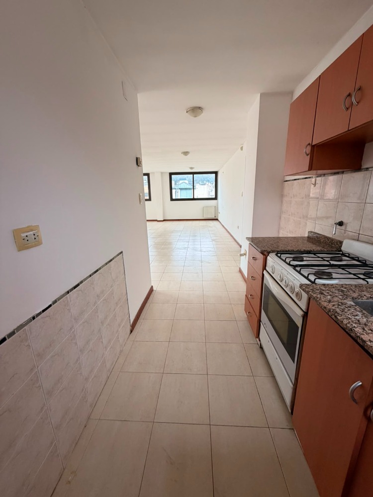 DEPTO CENTRO 2 DORM CON COCHERA