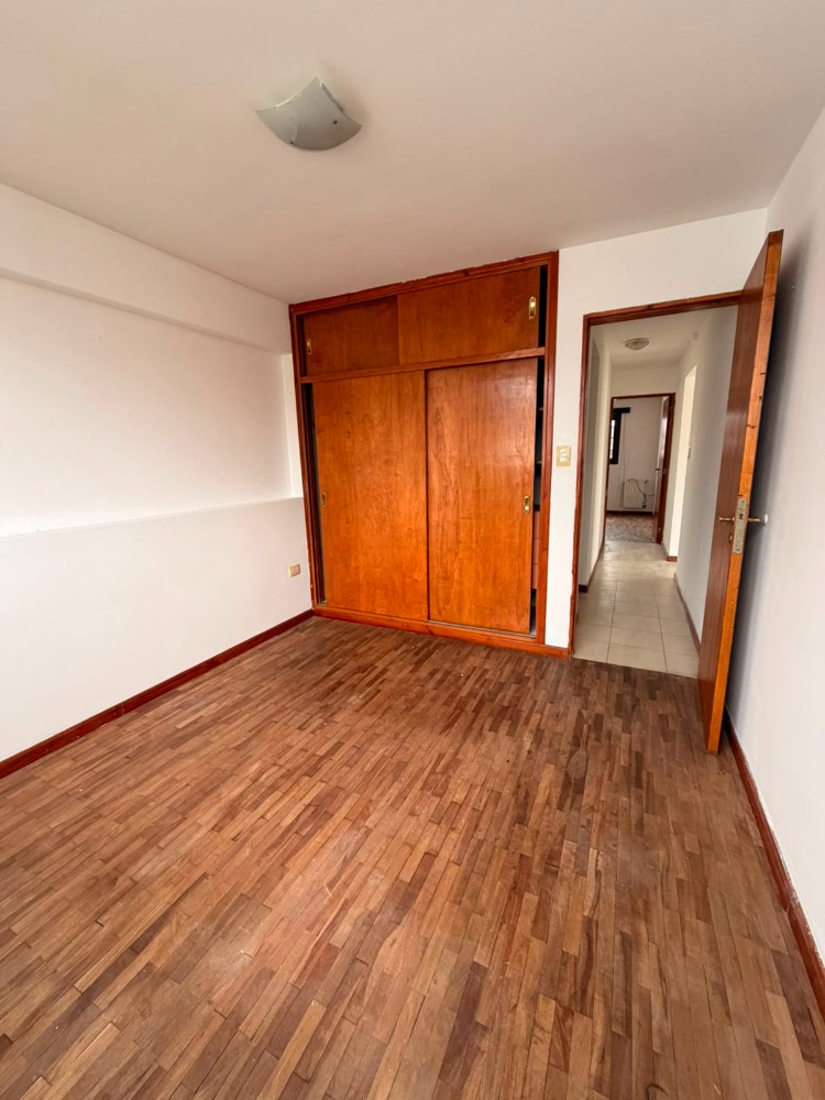 DEPTO CENTRO 2 DORM CON COCHERA