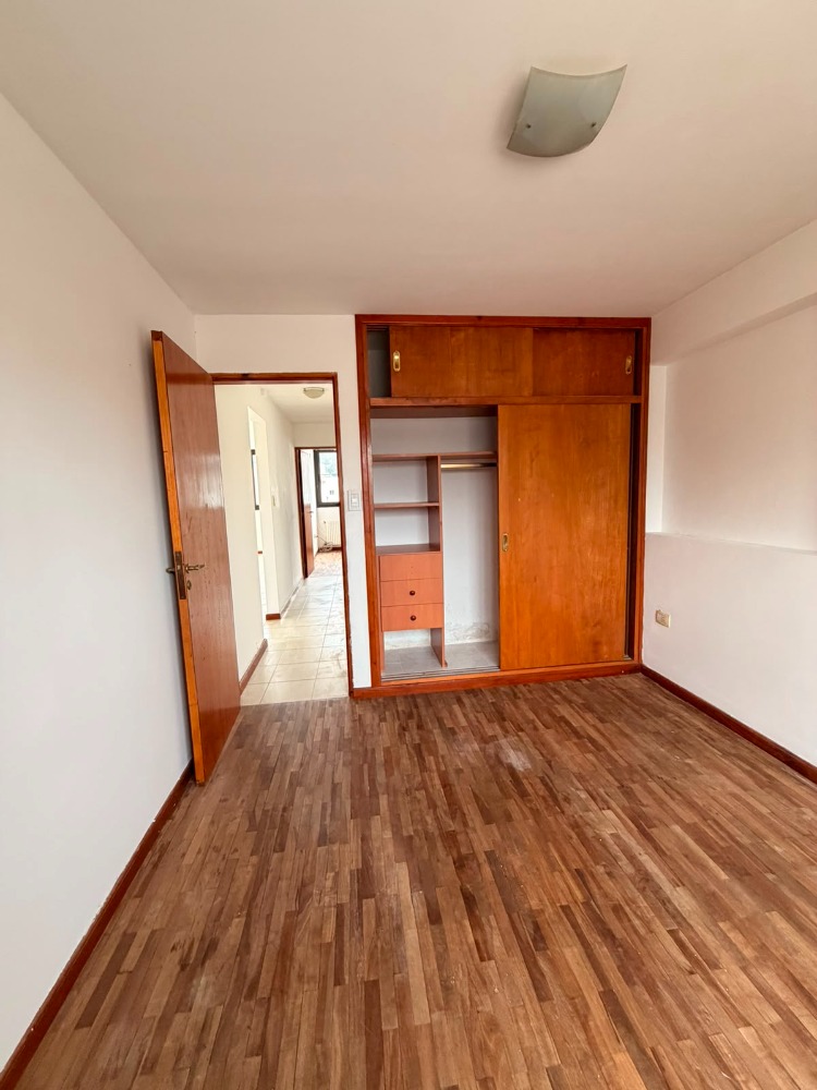DEPTO CENTRO 2 DORM CON COCHERA