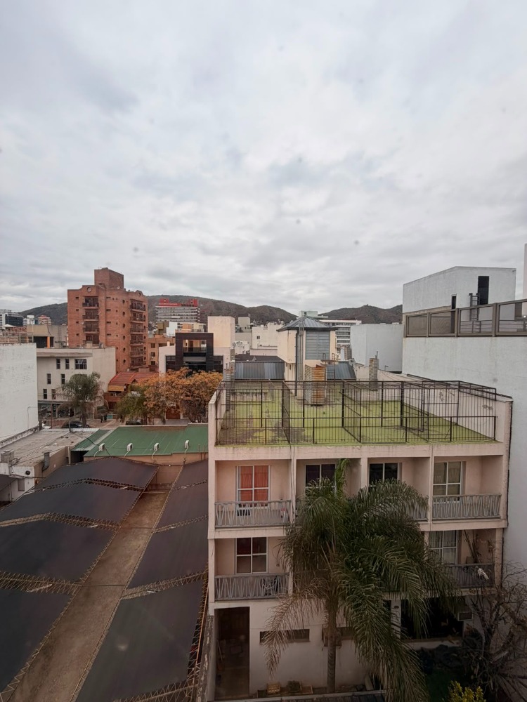 DEPTO CENTRO 2 DORM CON COCHERA