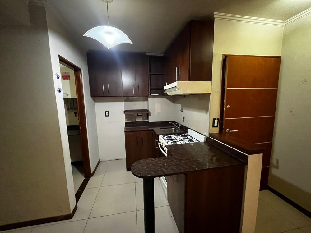 DEPARTAMENTO CENTRO COCHERA Y PILETA