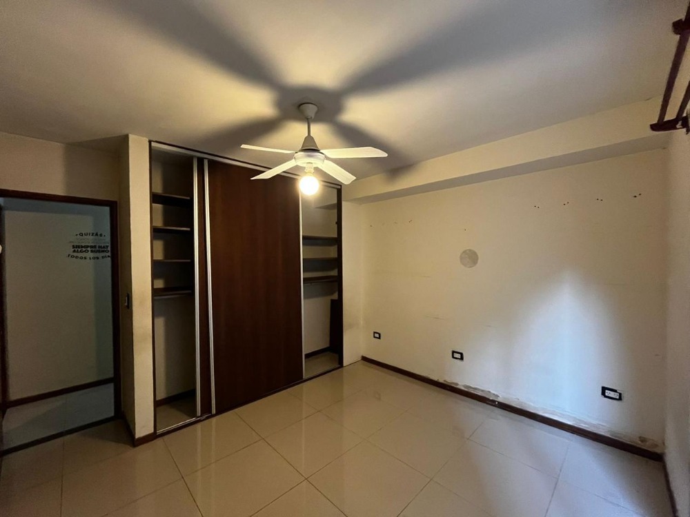 DEPARTAMENTO CENTRO COCHERA Y PILETA