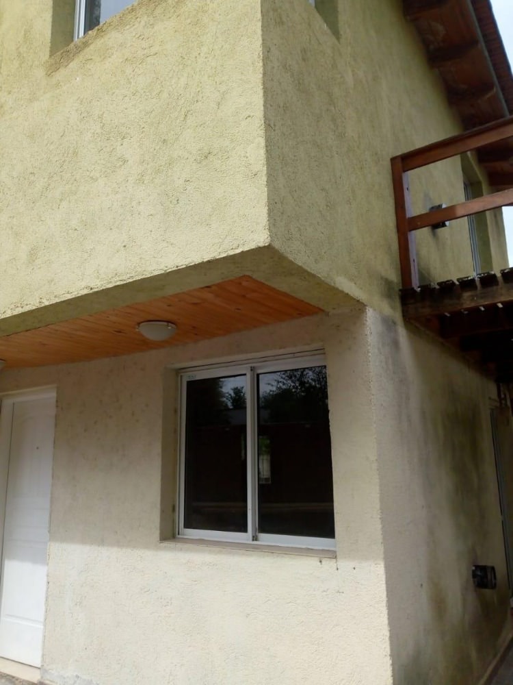 DUPLEX DE 2 DORMITORIOS CON COCHERA Y PILETA 