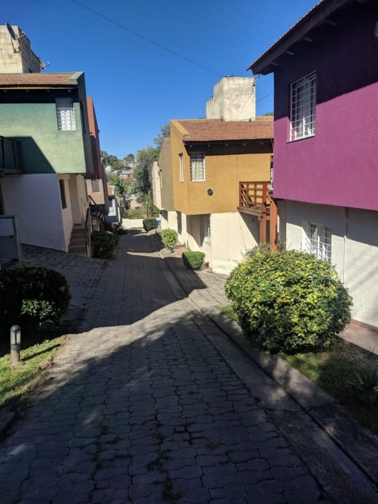 DUPLEX DE 2 DORMITORIOS CON COCHERA Y PILETA 
