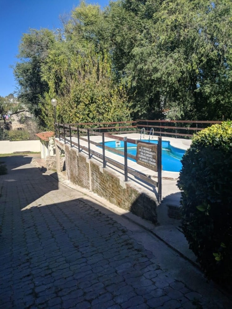 DUPLEX DE 2 DORMITORIOS CON COCHERA Y PILETA 