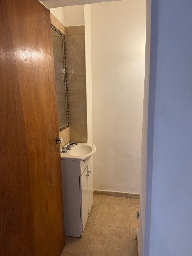 DUPLEX DE 2 DORMITORIOS CON COCHERA Y PILETA 