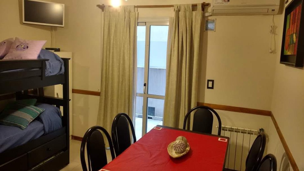DEPARTAMENTO CENTRICO CON PILETA