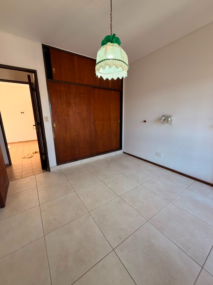 DEPARTAMENTO CENTRO CON BALCON AL FRENTE