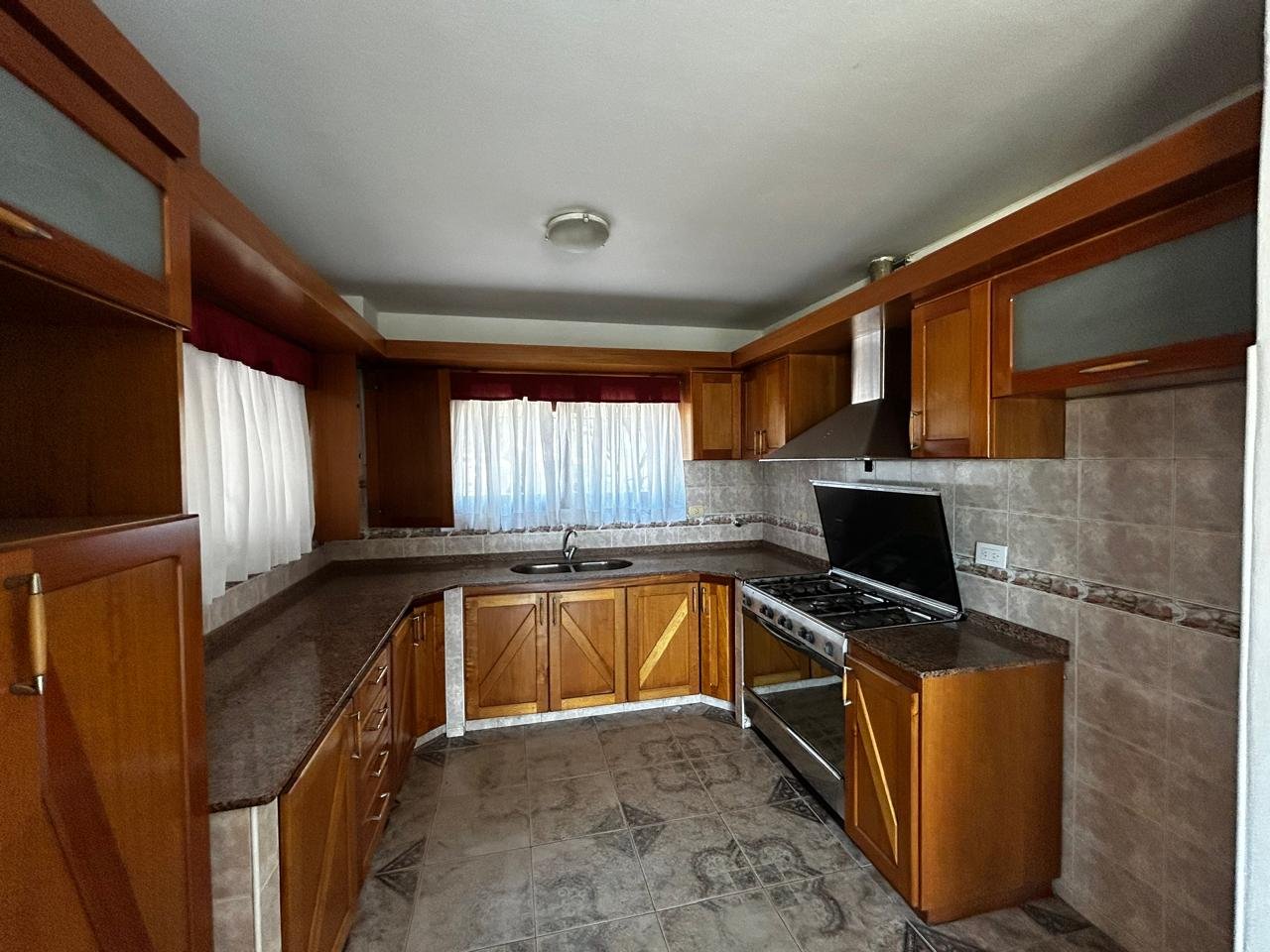 CASA EN VILLA DEL LAGO