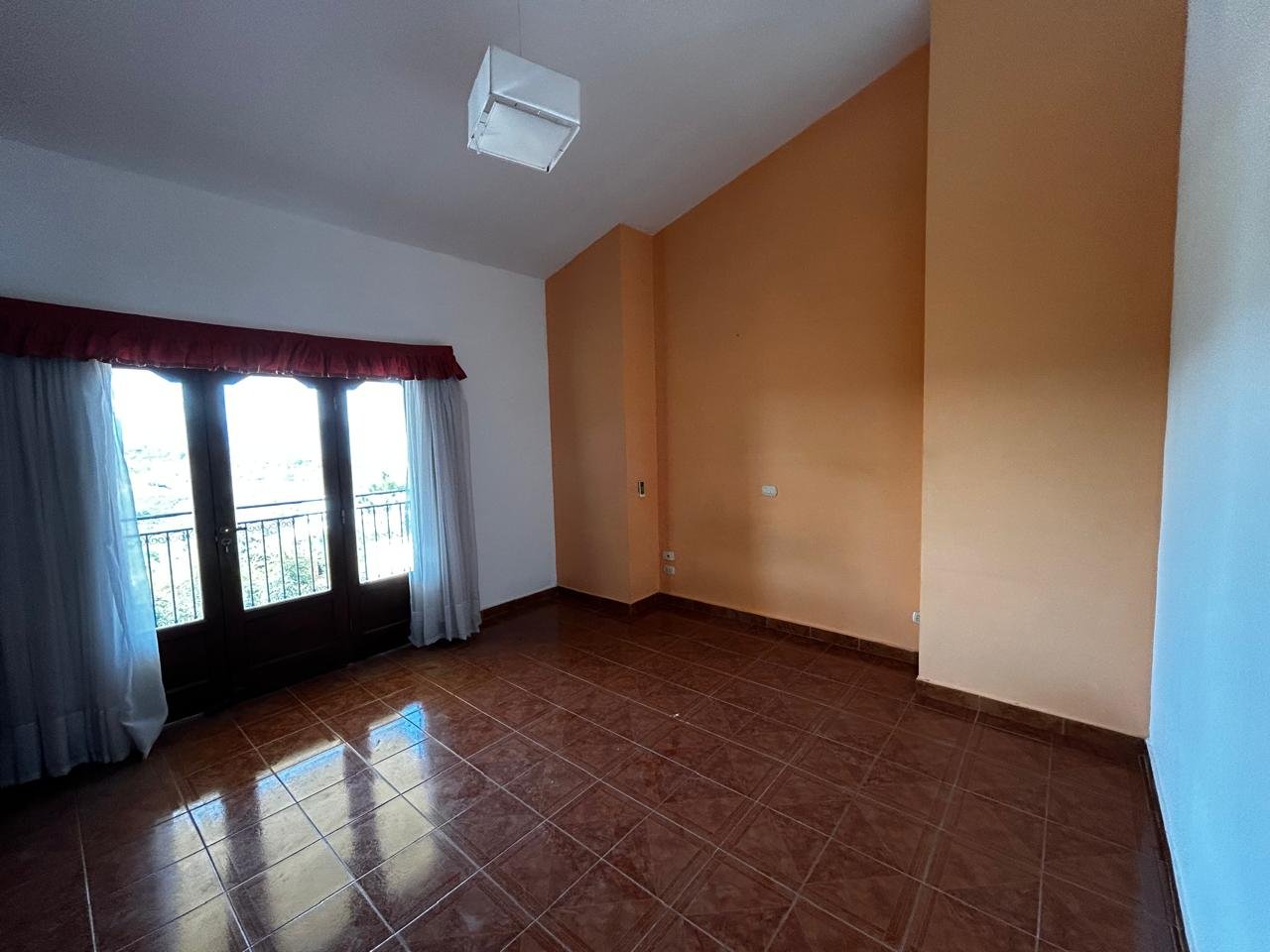 CASA EN VILLA DEL LAGO