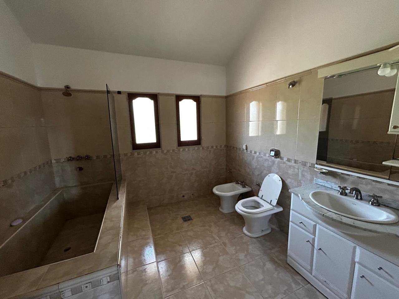 CASA EN VILLA DEL LAGO