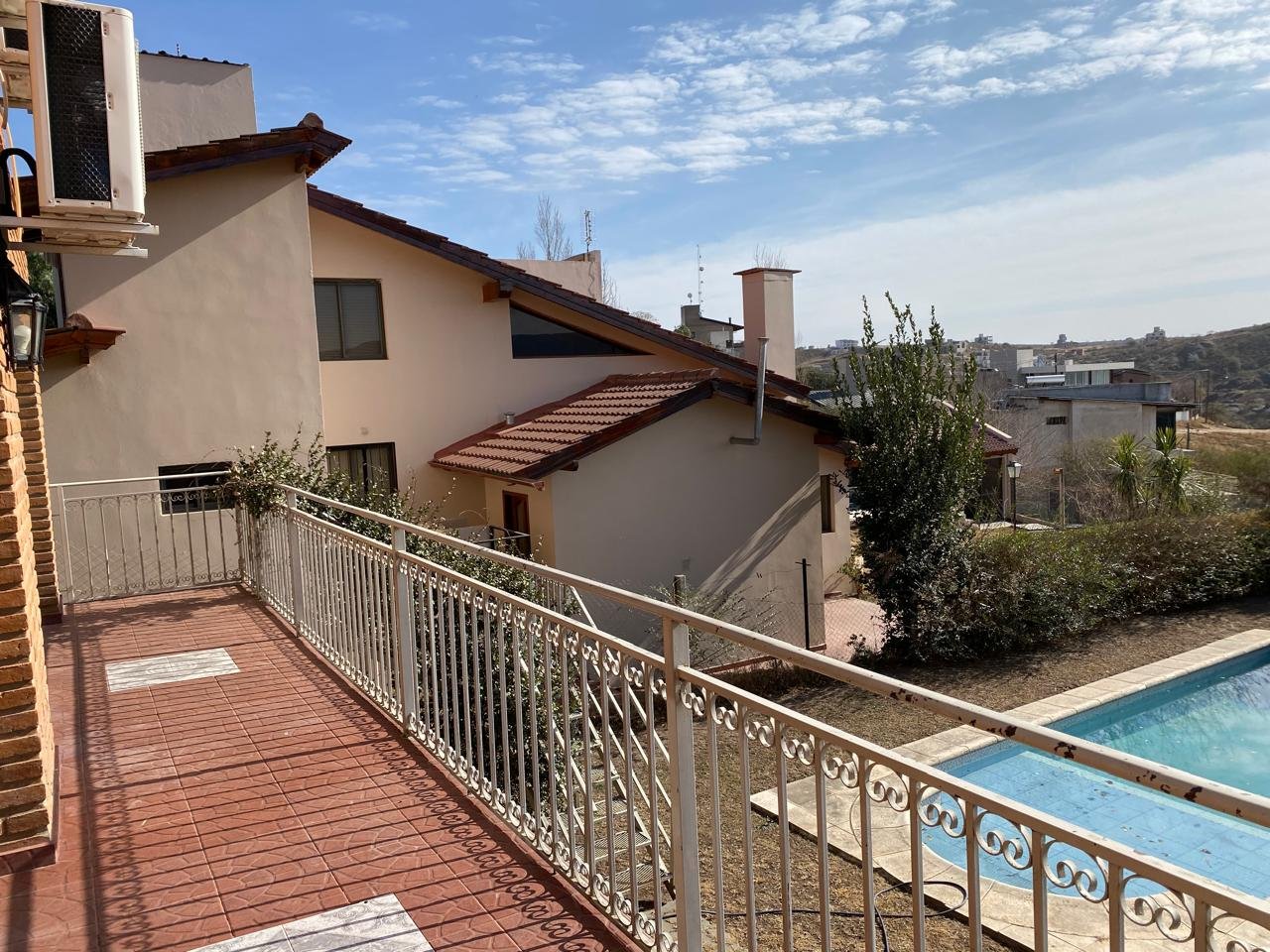 CASA EN VILLA DEL LAGO