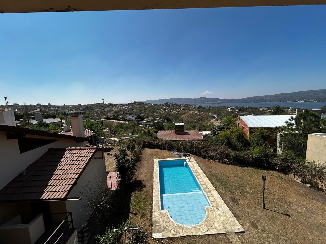 CASA EN VILLA DEL LAGO