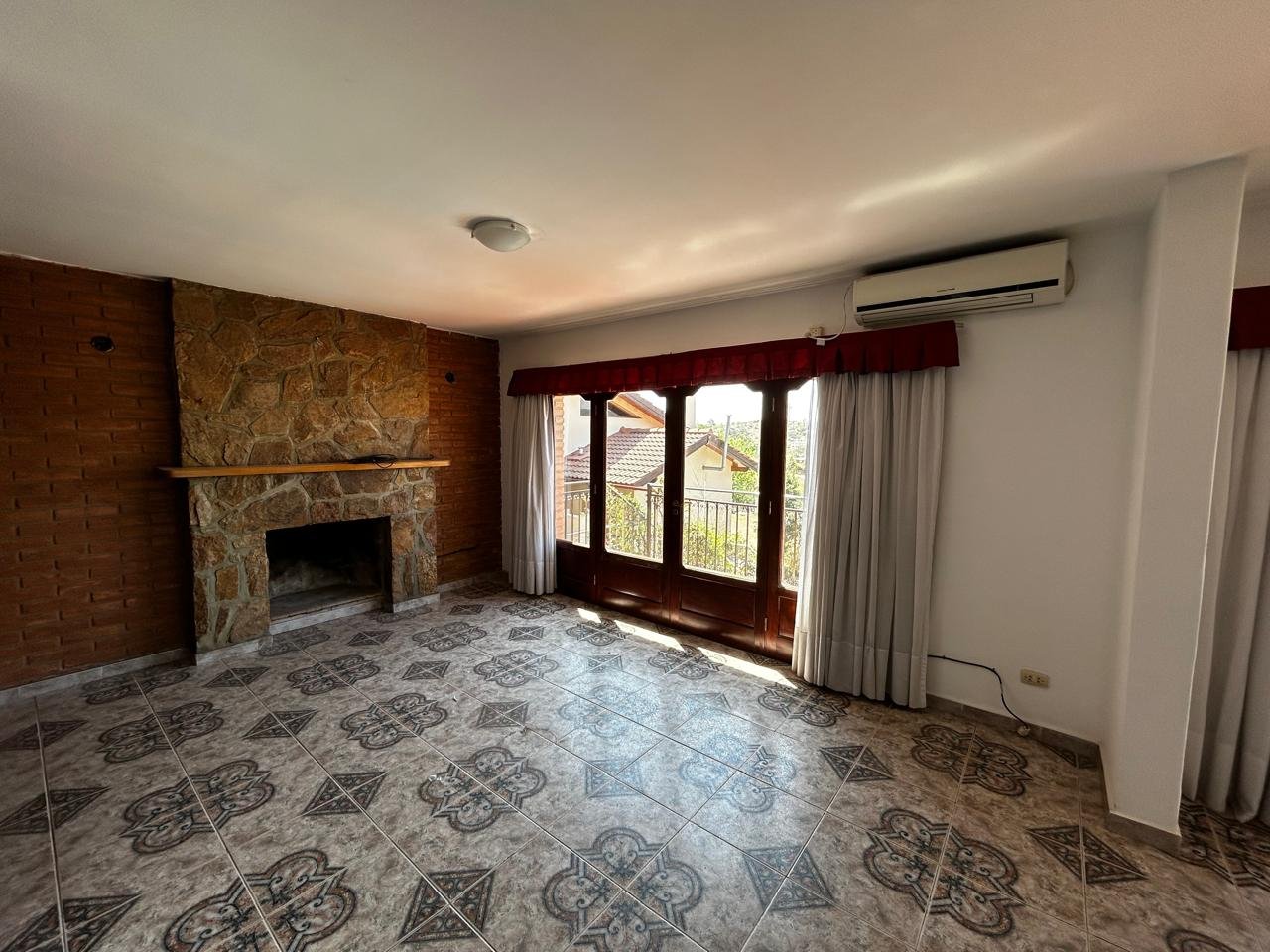 CASA EN VILLA DEL LAGO