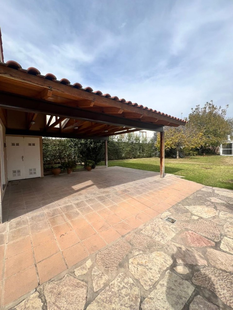 CASA EN SANTA RITA