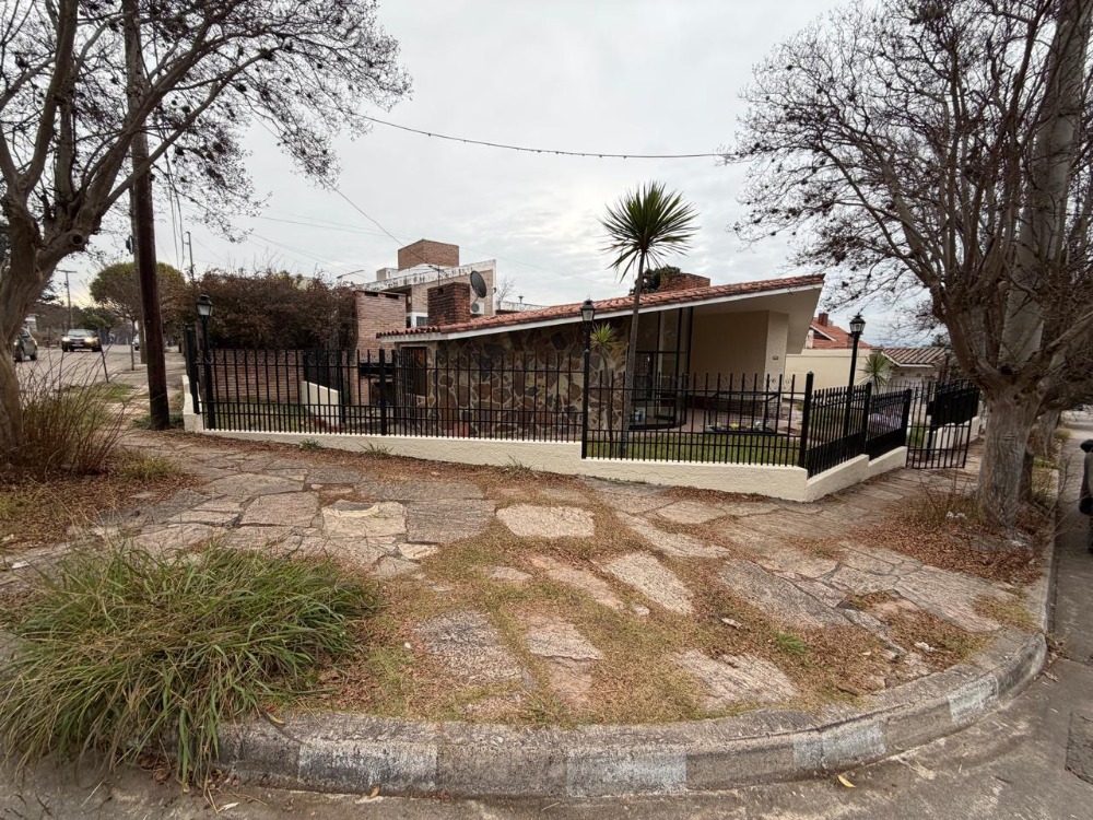 CASA Bº LA CUESTA 2 DORMITORIOS