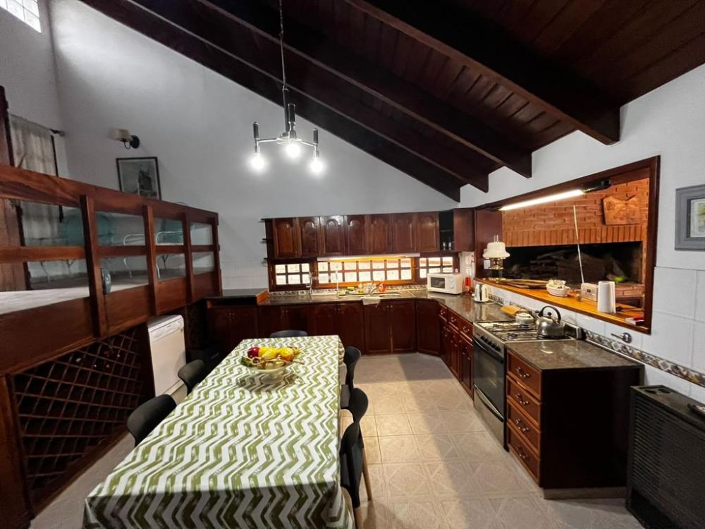 ESPECTACULAR CASA EN ALQUILER TEMPORARIO