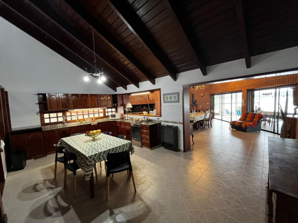 ESPECTACULAR CASA EN ALQUILER TEMPORARIO