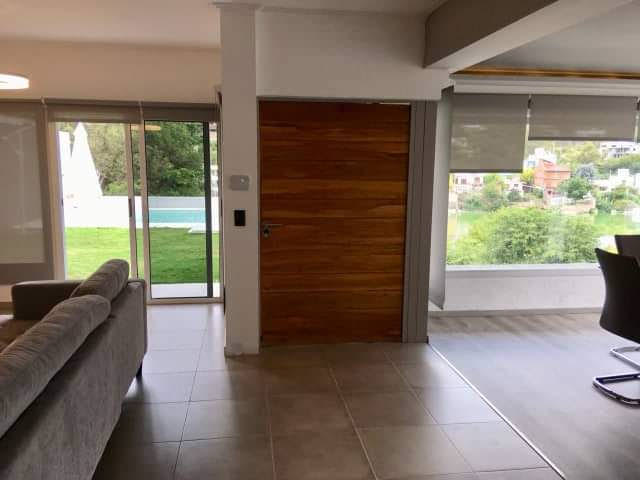 ESPECTACULAR PROPIEDAD EN VILLA DEL LAGO