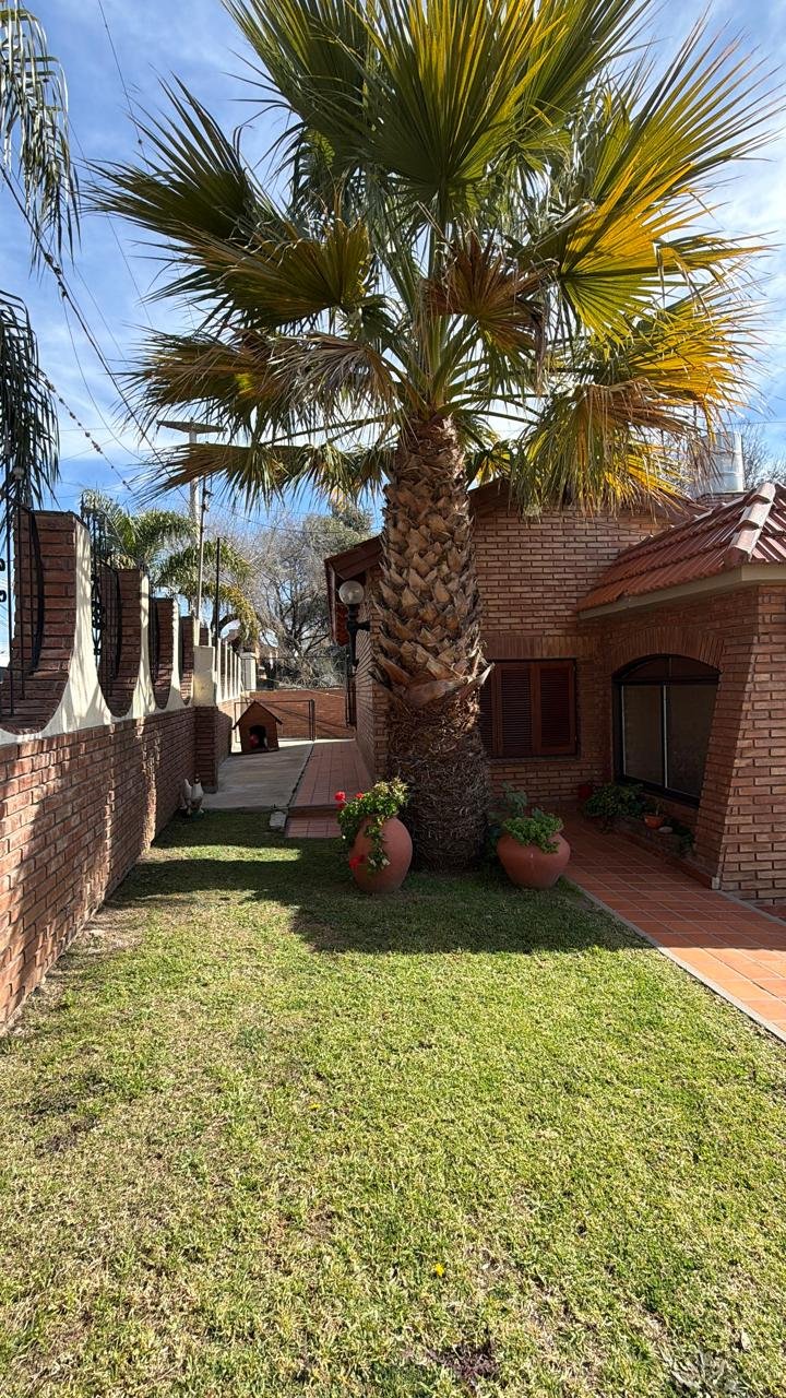 CASA  3 DORMITORIOS GRAN PARQUE