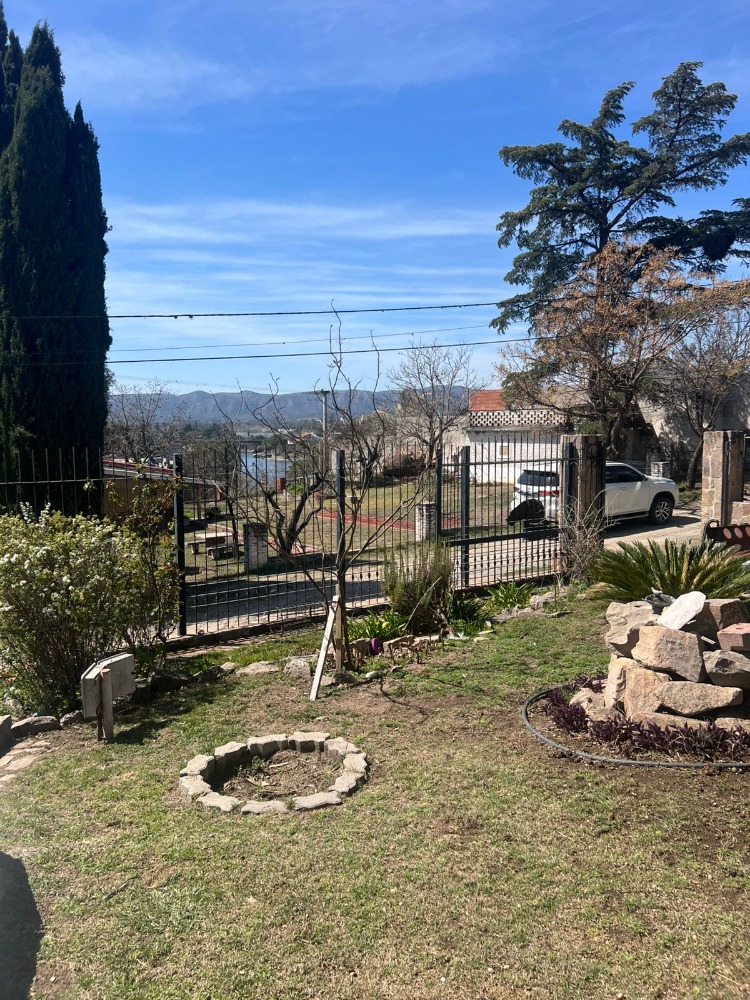 CASA CON PILETA VILLA DEL LAGO