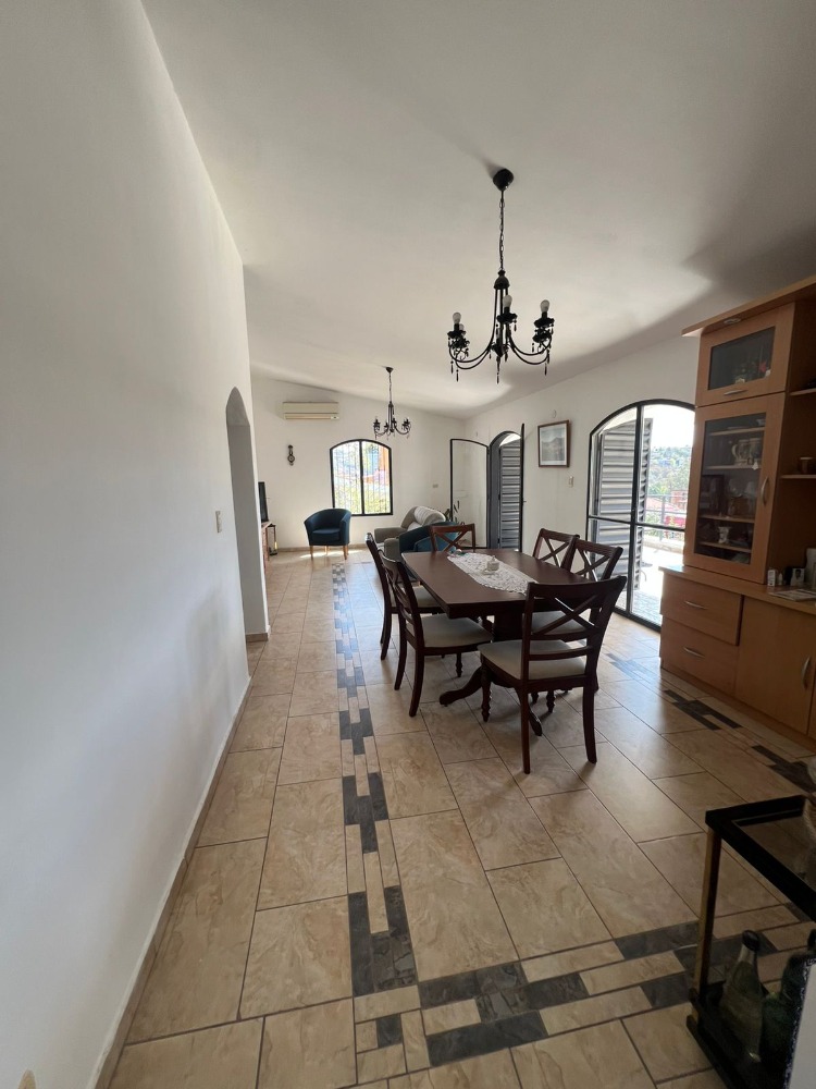 CASA CON PILETA VILLA DEL LAGO