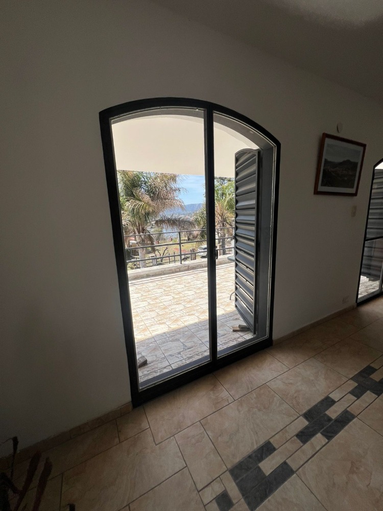 CASA CON PILETA VILLA DEL LAGO