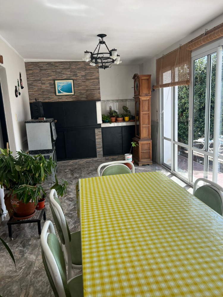 CASA CON PILETA VILLA DEL LAGO