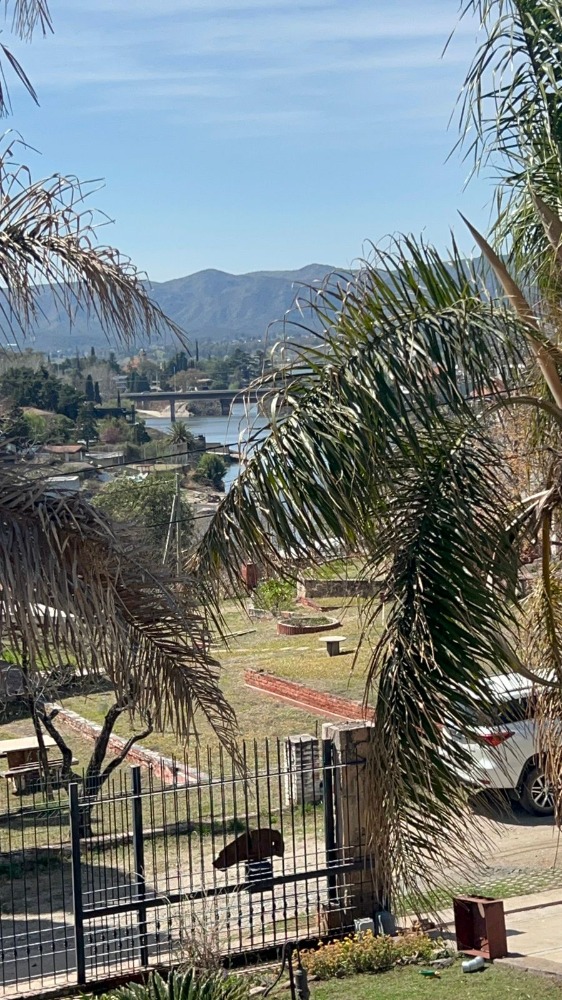 CASA CON PILETA VILLA DEL LAGO