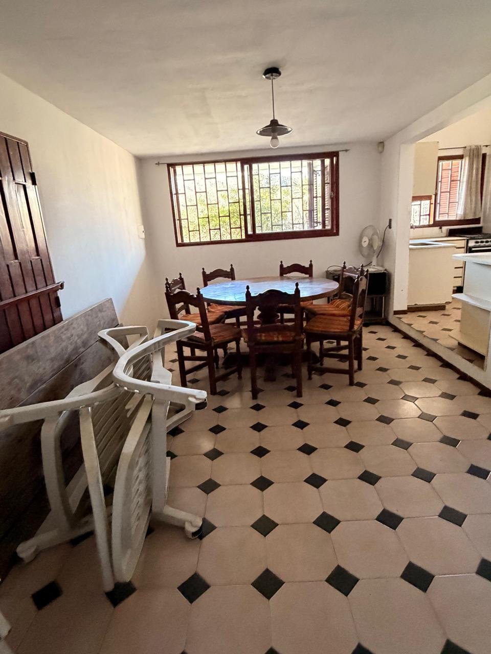 CASA CON PILETA FRENTE AL RIO