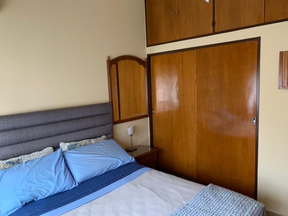 CASA CON  PILETA, EXELENTE UBICACION 