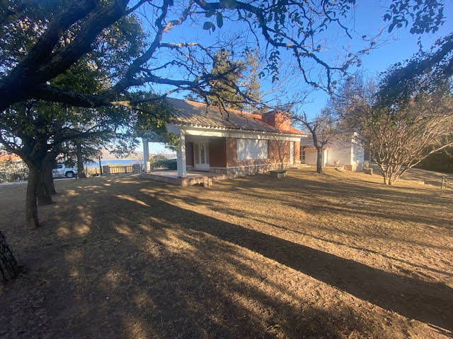 EXCELENTE PROPIEDAD EN PARQUE SIQUIMAN CON VISTA AL LAGO Y 8.000 Mts2 !!