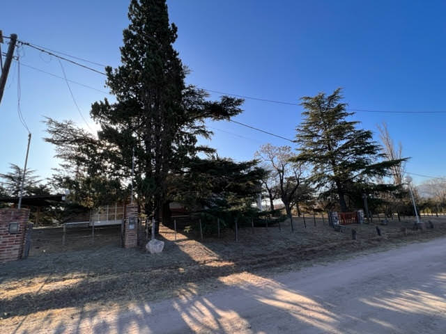 EXCELENTE PROPIEDAD EN PARQUE SIQUIMAN CON VISTA AL LAGO Y 8.000 Mts2 !!