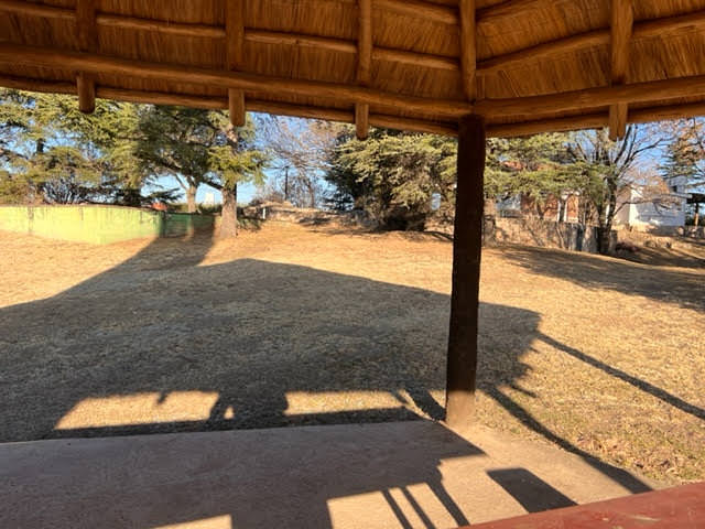 EXCELENTE PROPIEDAD EN PARQUE SIQUIMAN CON VISTA AL LAGO Y 8.000 Mts2 !!