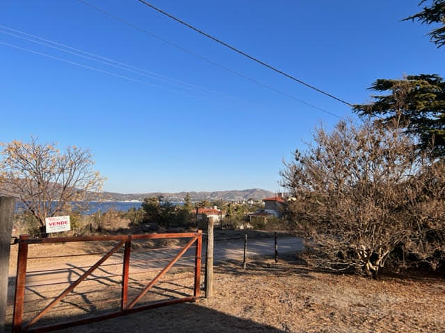 EXCELENTE PROPIEDAD EN PARQUE SIQUIMAN CON VISTA AL LAGO Y 8.000 Mts2 !!