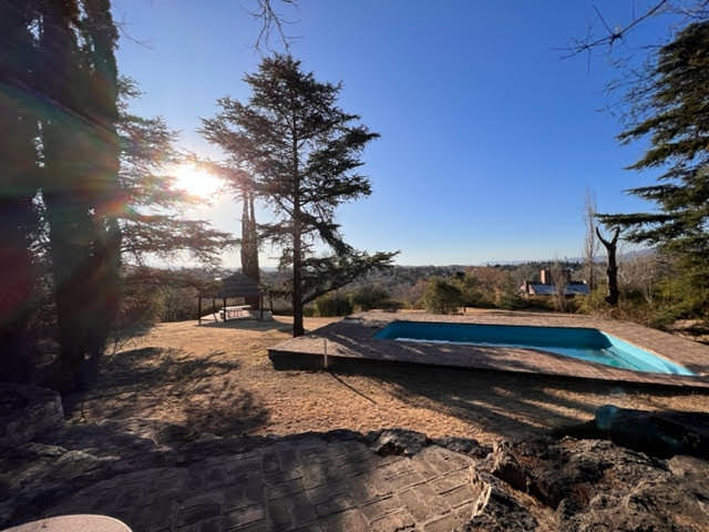 EXCELENTE PROPIEDAD EN PARQUE SIQUIMAN CON VISTA AL LAGO Y 8.000 Mts2 !!