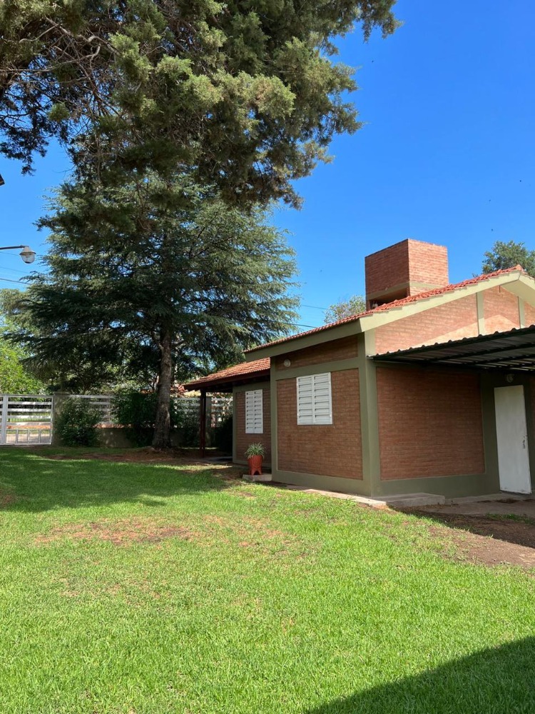 CASA + 2 CABAÑAS CON PILETA