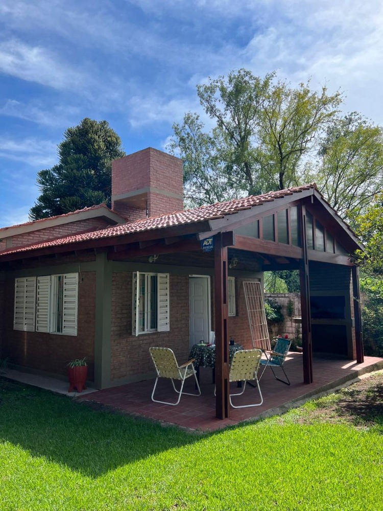 CASA + 2 CABAÑAS CON PILETA