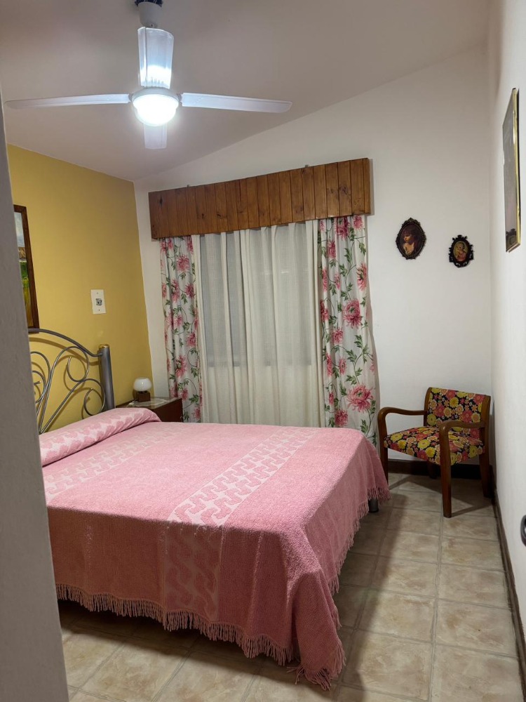 CASA + 2 CABAÑAS CON PILETA