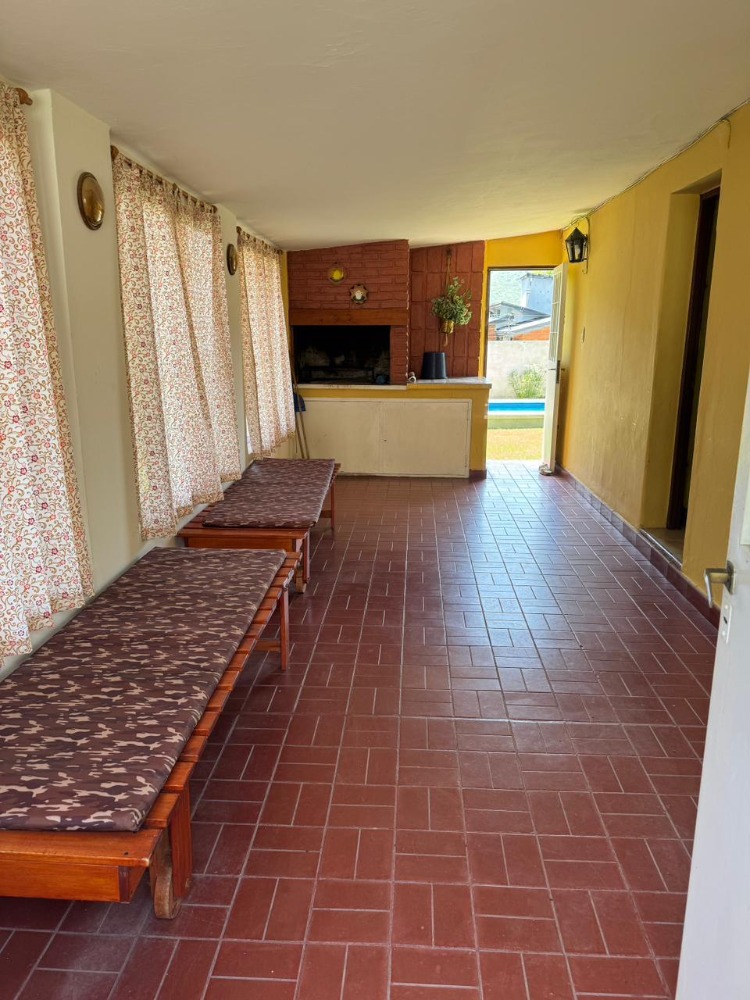 CASA + 2 CABAÑAS CON PILETA